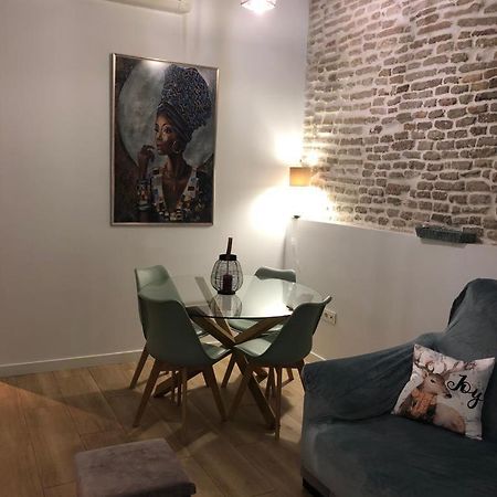 Estudio Centrico En Punonrostro Sevilla Buitenkant foto